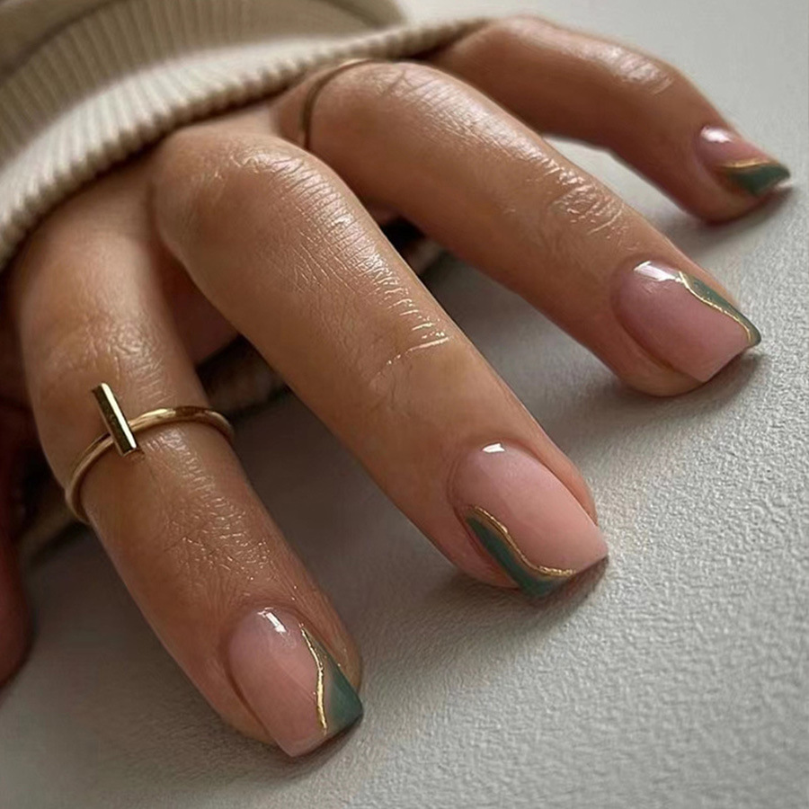 Kuku palsu pendek untuk wanita - Nail Art Overlay ulasan dan harga